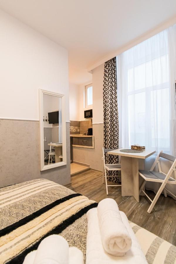Apartment Okbrasov - & In The Heart Of Old Town, Moments Away From The Black Church Brasov
